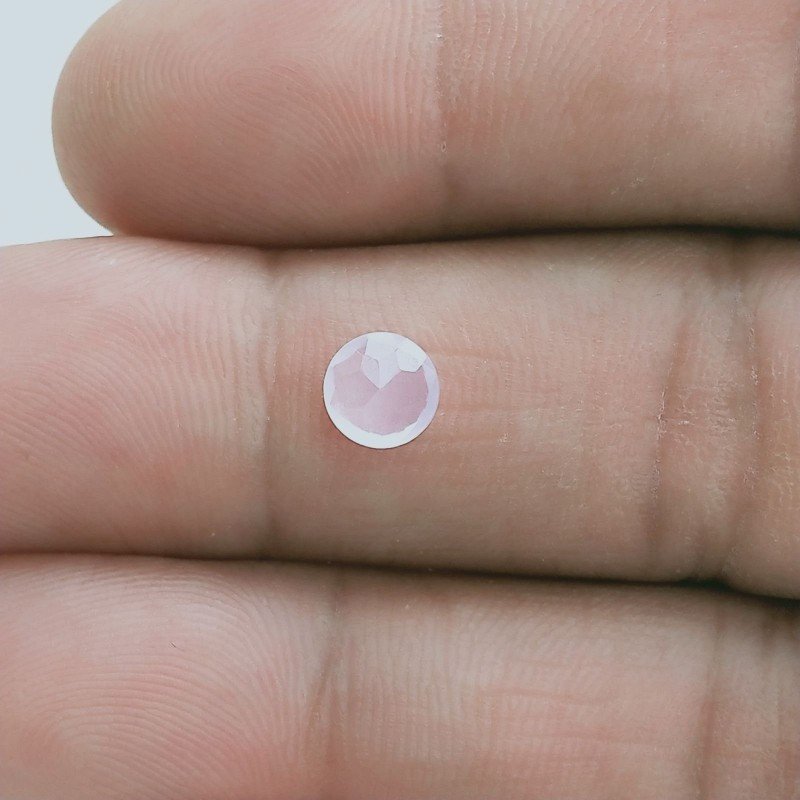 Calcedonia Rosa Idrotermale Taglio Tondo Sfaccetata A Mano Gemme Sciolte 5mm 0,55 Carati 1pz Calcedonia Rosa Idrotermale Taglio Tondo Sfaccetata A Mano Gemme Sciolte 5mm 0,55 Carati 1pz