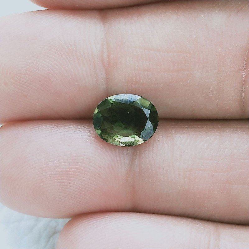 Tormalina Verde Idrotermale Taglio Ovale Sfaccetata A Mano Gemme Sciolte 9X7X3mm 1,95 Carati 1pz