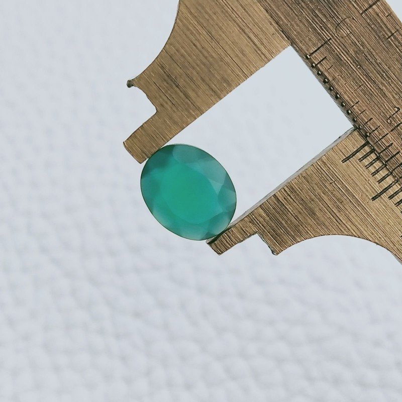 Gemma Sciolta di Onice Verde, Taglio Ovale Sfaccettato a Mano, 09x7x3 mm, 1,90 ct