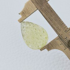 Quarzo Oro Verde Forma Goccia Incisa Moghul Fatto A Mano 26X17X13mm 37,30 Carati 1pz