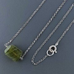 Collana Girocollo Con Catena Rodiato Argento 925 E Olivina (Peridoto) Taglio Sassi Irregolare Sfaccettato A Mano 1Pz