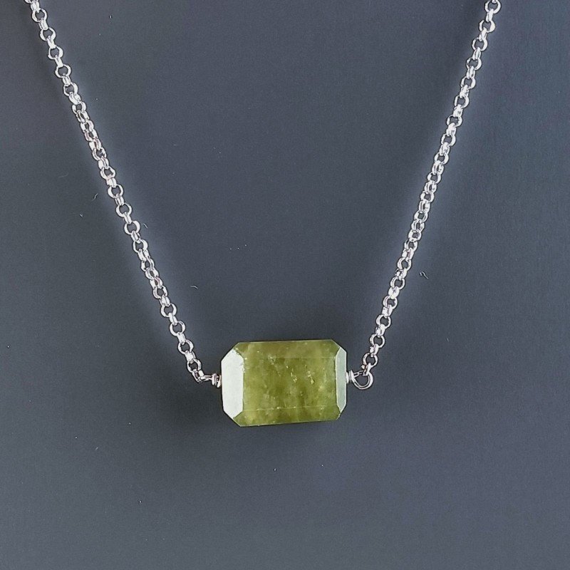 Collana Girocollo Con Catena Rodiato Argento 925 E Olivina (Peridoto) Taglio Sassi Irregolare Sfaccettato A Mano 1Pz