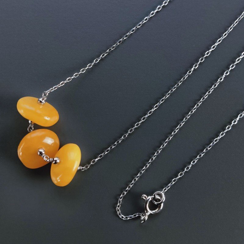 Collana Girocollo Con Catena Rodiato Argento 925 E Ambra Baltica Miele 1Pz Collana Girocollo Con Catena Rodiato Argento 925 E Ambra Baltica Miele 1Pz