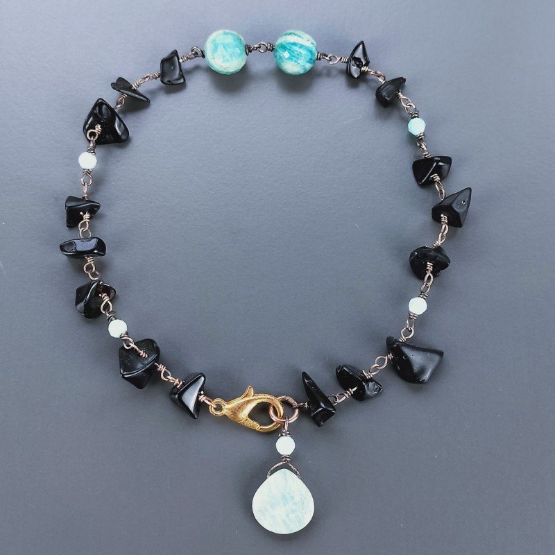 Bracciale Nodo Orafo Rosato Con Agata Nera E Amazzonite Forme Miste Sfaccettato A Mano 1pz