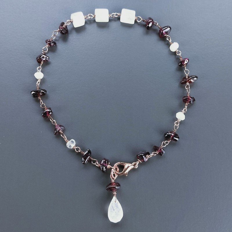 Bracciale Nodo Orafo Rosato Con Granato Rosso E Pietra Di Luna Forme Miste Sfaccettato A Mano 1pz