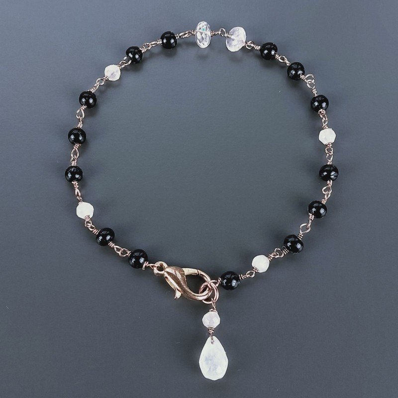 Bracciale Nodo Orafo Rosato Con Agata Nera E Quarzo Rosa Forme Miste Sfaccettato A Mano 1pz