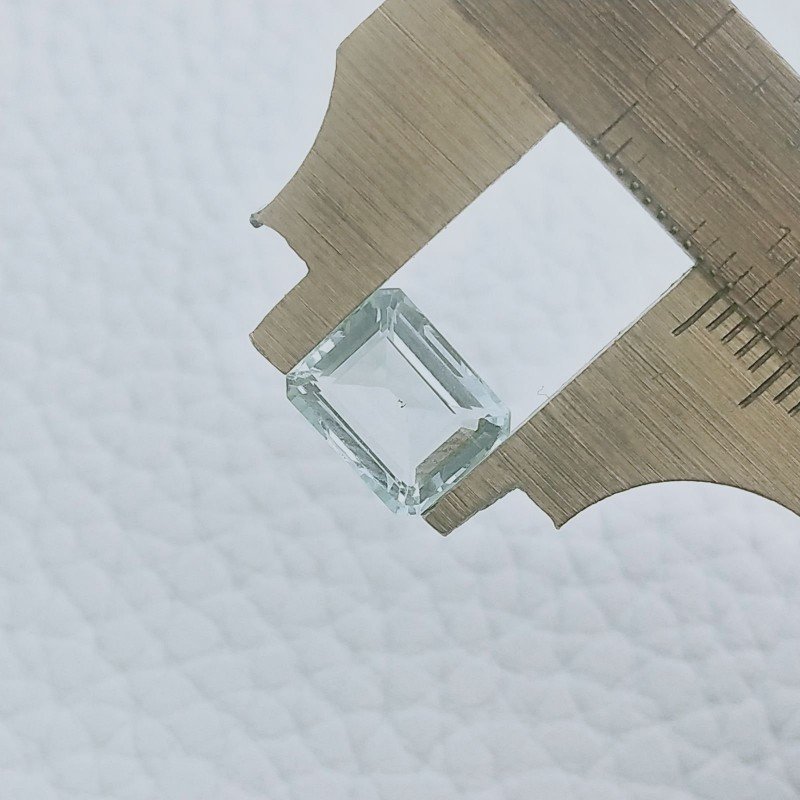 Acquamarina Taglio Smeraldo Ottagono Sfaccettato A Mano Gemma Sciolta 9X7X4mm 2,45 Carati 1pz Acquamarina Taglio Smeraldo Ottagono Sfaccettato A Mano Gemma Sciolta 9X7X4mm 2,45 Carati 1pz