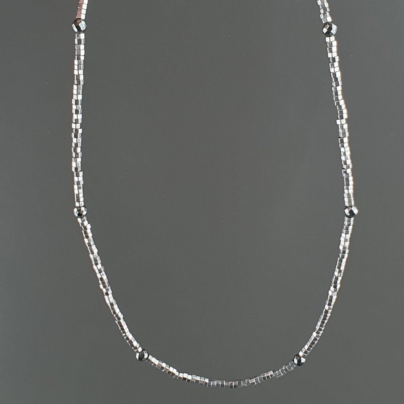 Collana Girocollo Con Ematite Argento Forma Esagonale Sfaccettato E Chiusura In Argento 925-Rodiato