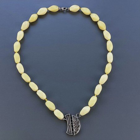 Collana Girocollo Con Pietre Dure Giada Olivina Annodate A Mano E Chiusura In Argento 925 1pz