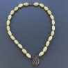 Collana Girocollo Con Pietre Dure Giada Olivina Annodate A Mano E Chiusura In Argento 925 1pz