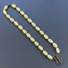 Collana Girocollo Con Pietre Dure Giada Olivina Annodate A Mano E Chiusura In Argento 925 1pz Collana Girocollo Con Pietre Dure Giada Olivina Annodate A Mano E Chiusura In Argento 925 1pz