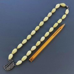Collana Girocollo Con Pietre Dure Giada Olivina Annodate A Mano E Chiusura In Argento 925 1pz