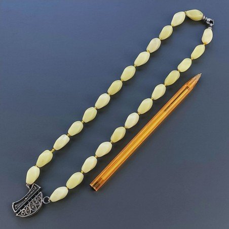 Collana Girocollo Con Pietre Dure Giada Olivina Annodate A Mano E Chiusura In Argento 925 1pz