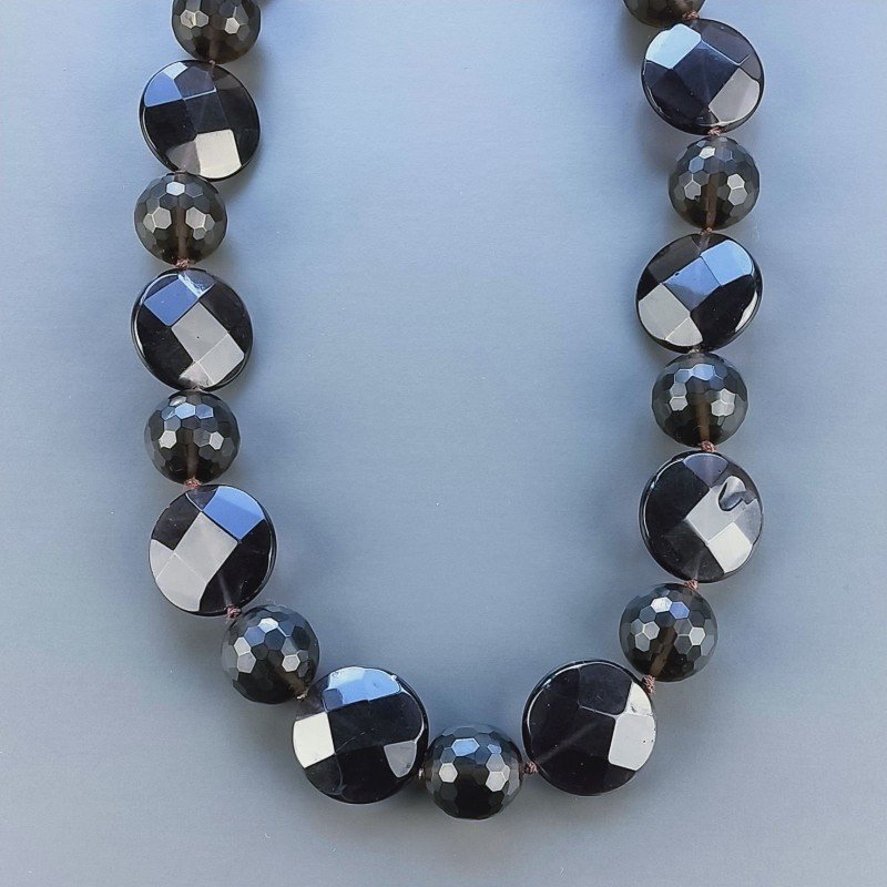 Collana Girocollo Con Pietre Dure Quarzo Fume E Cristallo Viola Annodate A Mano E Chiusura A Calamita In Ottone 1pz