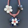 Collana Girocollo Con Pietre Dure Centrale A Fiore E Stelo Madreperla E Agata Blu 1pz
