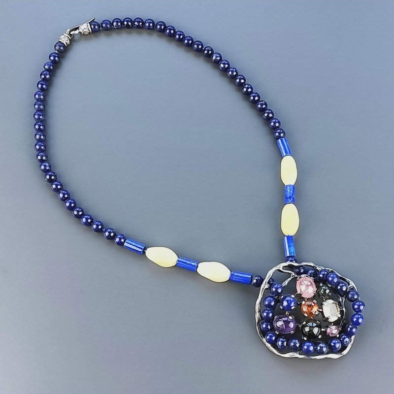 Collana Girocollo Con Pietre Dure Centrale Argento 925 Incastonato Tormalina,Lapis Lazuli E Giada Oliva 1pz Collana Girocollo Con Pietre Dure Centrale Argento 925 Incastonato Tormalina,Lapis Lazuli E Giada Oliva 1pz