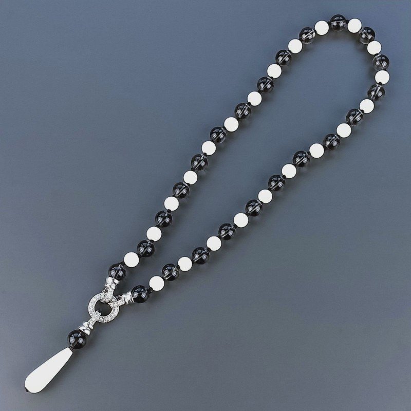 Collana Girocollo Con Pietre Dure Quarzo Fume E Agata Bianca Annodate A Mano E Chiusura Ciambella Zircone In Ottone 1pz