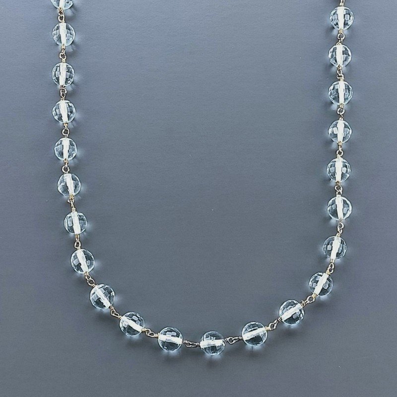 Collana Girocollo A Nodo Orafo Dorato Con Ossidiana Azzurra Idrotermale Sfaccettata 7-8mm E Chiusura In Ottone Annodato A Mano