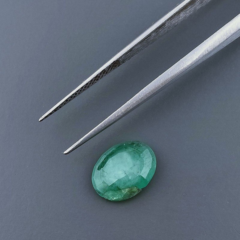 Giada Verde Forma Ovale Sfaccettato A Mano Gemma Sciolta 10X8X3mm 2,35 Carati 1pz