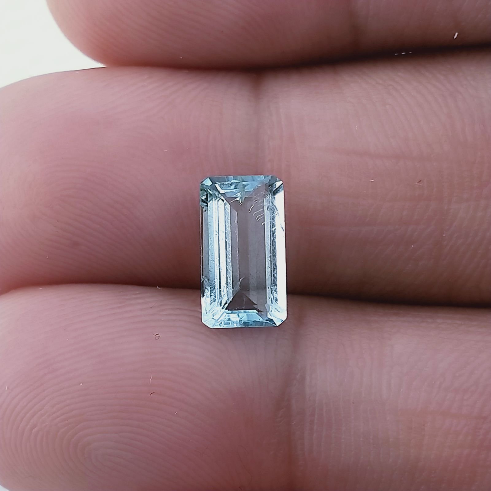 Acquamarina Forma Ottogonale Sfaccettato A Mano Gemma Sciolta 10X5X3mm 1,80 Carati 1pz