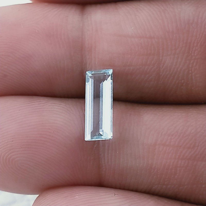 Acquamarina Forma Baguette Sfaccettato A Mano Gemma Sciolta 12X4X2mm 1,20 Carati 1pz Acquamarina Forma Baguette Sfaccettato A Mano Gemma Sciolta 12X4X2mm 1,20 Carati 1pz