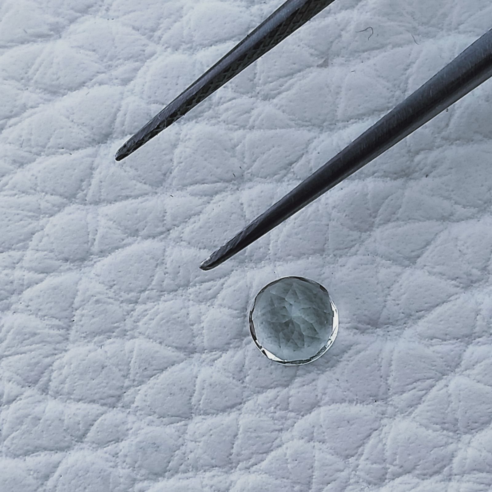 Acquamarina Forma Tondo Sfaccettato A Mano Gemma Sciolta 4X2-3mm 0,25 Carati 1pz