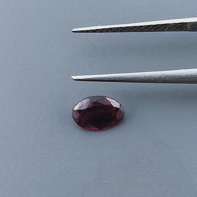 Granato Rodolite Forma Ovale Sfaccettato A Mano Gemma Sciolte 6X4X2mm 1,00 Carati 1pz