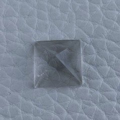 Cristallo Di Rocca Forma Piramide Cabochon Fatto A Mano 10X10X6mm 4,60 Carati 1pz Cristallo Di Rocca Forma Piramide Cabochon Fatto A Mano 10X10X6mm 4,60 Carati 1pz