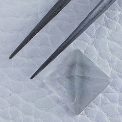 Cristallo Di Rocca Forma Piramide Cabochon Fatto A Mano 10X10X6mm 4,60 Carati 1pz Cristallo Di Rocca Forma Piramide Cabochon Fatto A Mano 10X10X6mm 4,60 Carati 1pz