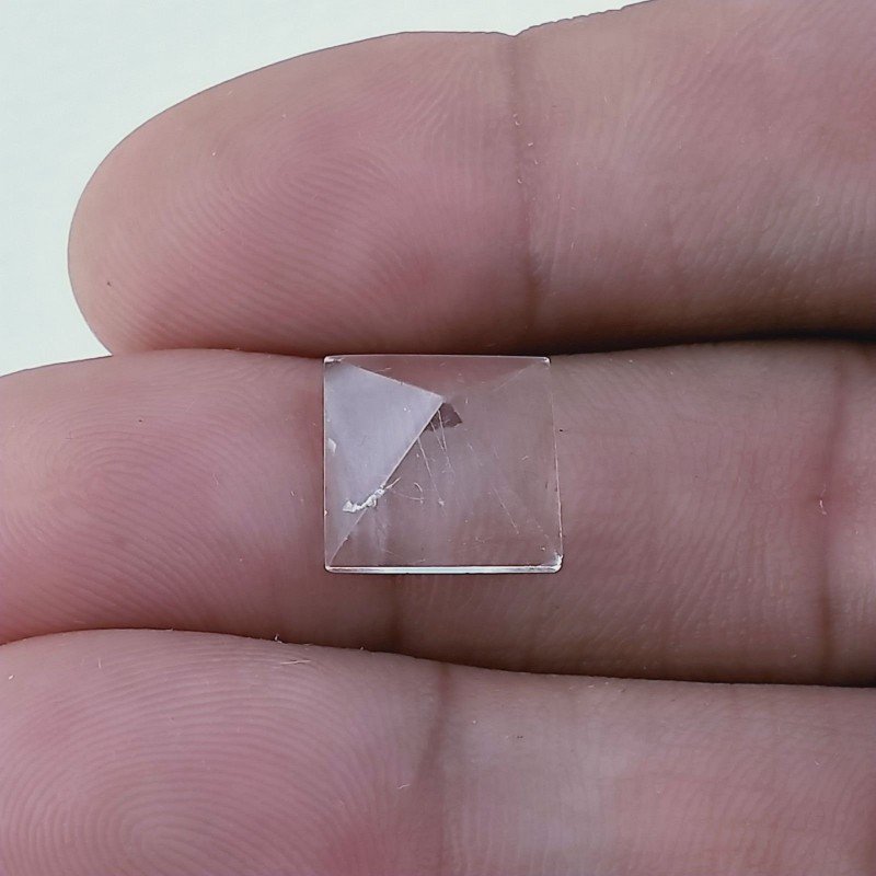 Cristallo Di Rocca Forma Piramide Cabochon Fatto A Mano 10X10X6mm 4,60 Carati 1pz Cristallo Di Rocca Forma Piramide Cabochon Fatto A Mano 10X10X6mm 4,60 Carati 1pz