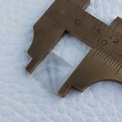 Cristallo Di Rocca Forma Piramide Cabochon Fatto A Mano 10X10X6mm 4,60 Carati 1pz Cristallo Di Rocca Forma Piramide Cabochon Fatto A Mano 10X10X6mm 4,60 Carati 1pz