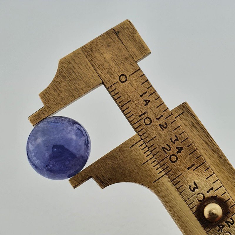 Tanzanite Naturale Forma Tondo Piatto Cabochon Liscio Fatto a Mano 14X14X07mm 13,35 Carati 1pz