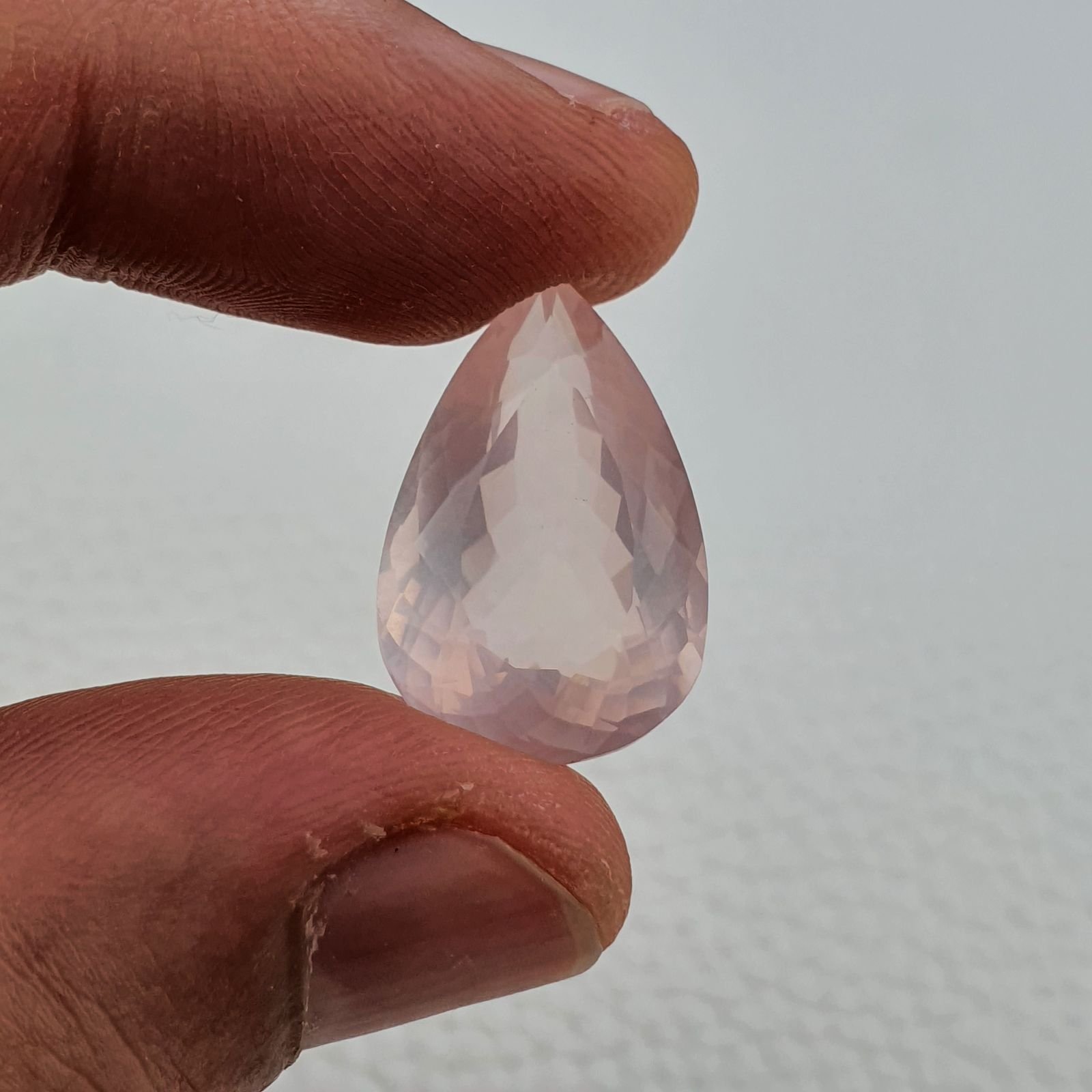Quarzo Rosa Naturale Taglio Goccia Sfaccettato a Mano Gemma Sciolta 21X14X9mm 15,00 Carati 1pz