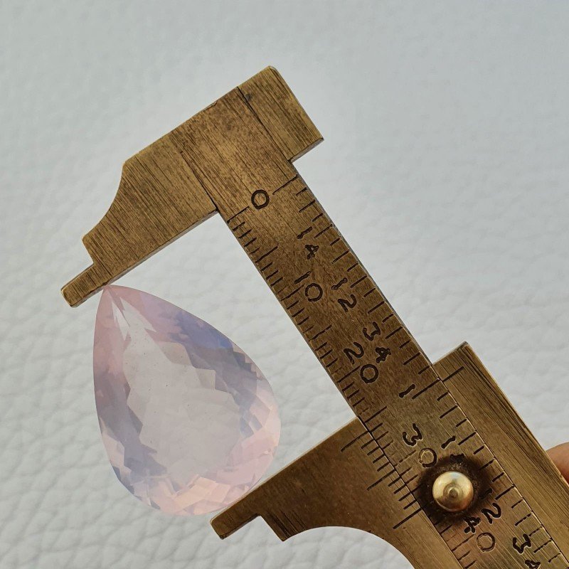 Quarzo Rosa Naturale Taglio Goccia Sfaccettato a Mano Gemma Sciolta 26X18X10mm 25,80 Carati 1pz
