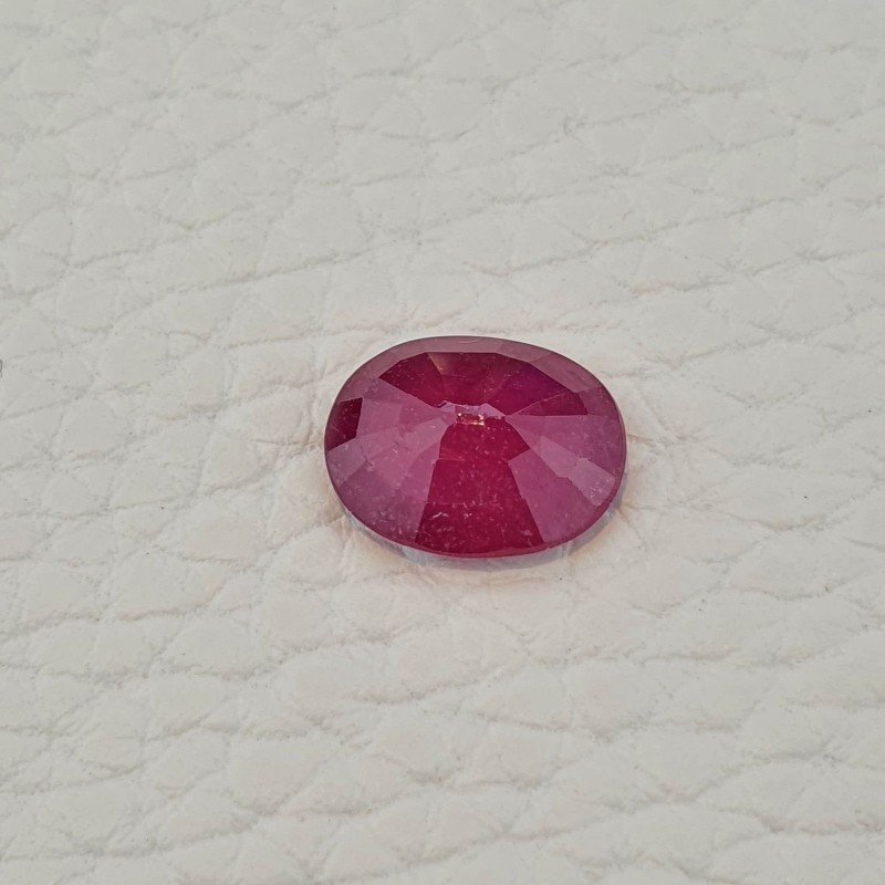 Rubino Naturale Trattato Taglio Ovale Sfaccettata Fatto a Mano 10x12mm 4,75 Carati 1pz