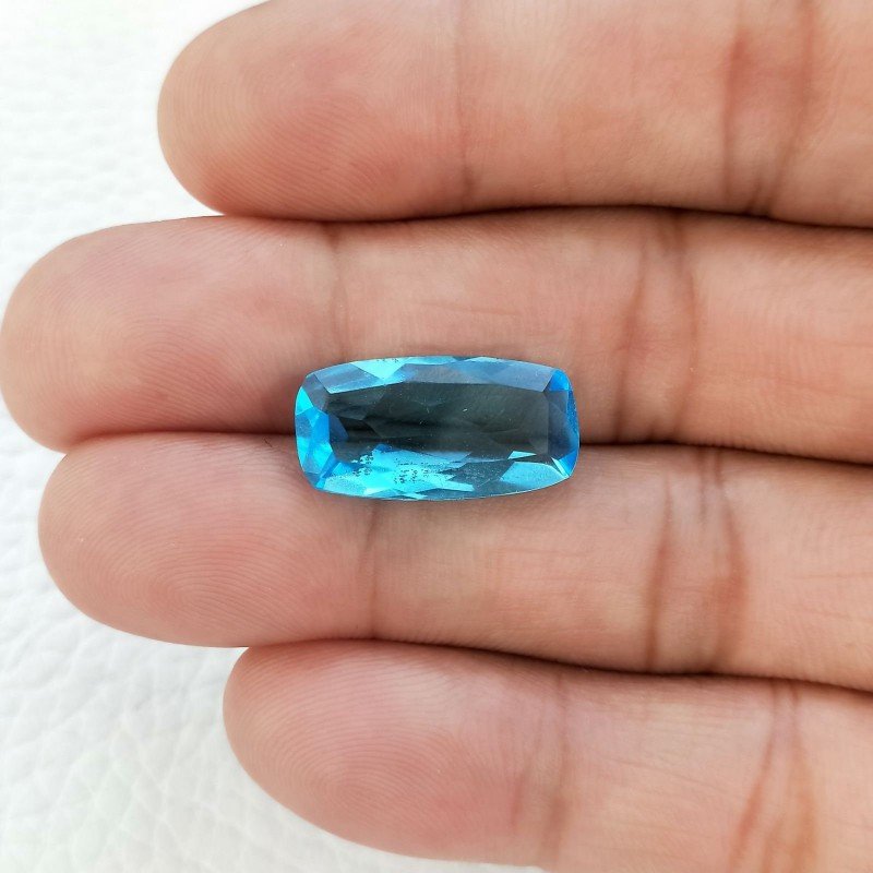 Topazio Azzurro Idrotermale Taglio Cuscino Sfaccettata a Mano Gemma Sciolta 19X10X5mm 7,00 Carati 1pz