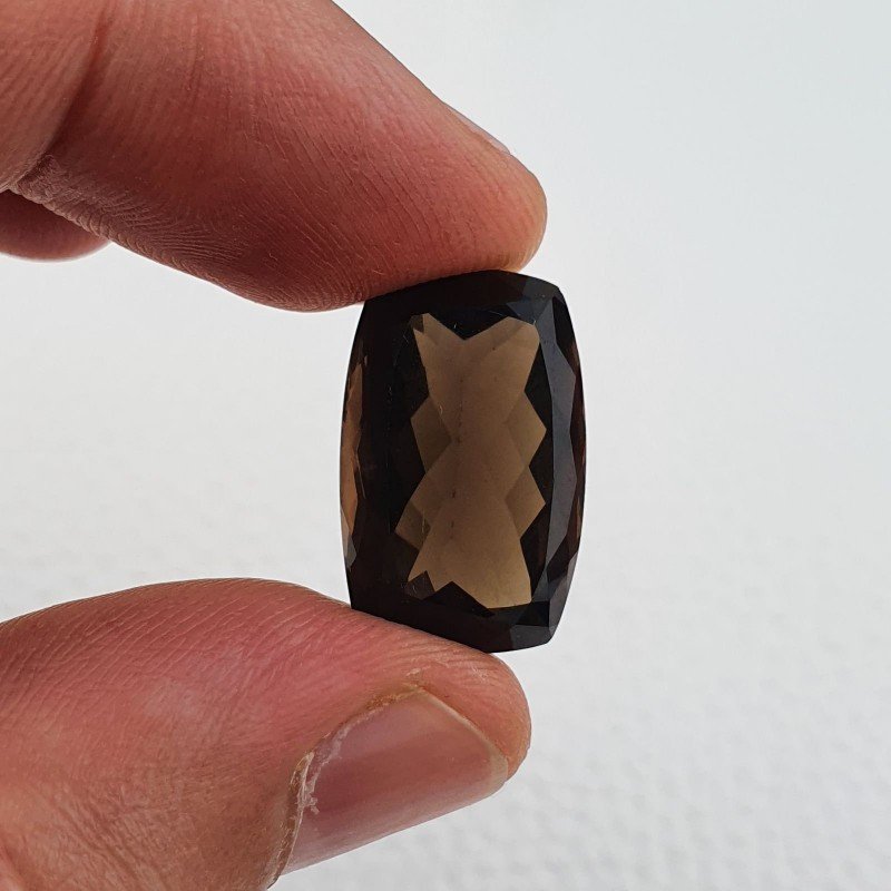 Gemma Sciolta di Quarzo Fumé Naturale (AAA), Taglio Cuscino Sfaccettato a Mano, 13x20x9 mm, 16,25 ct
