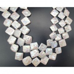 Perle di fiume bianco quadrato foro diagonale 18-20X22mm