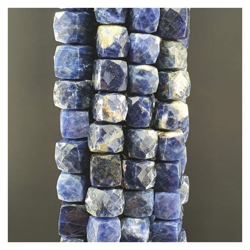 Sodalite Naturale Perline Forma Cubetti Sfaccettato a Mano 09-11mm