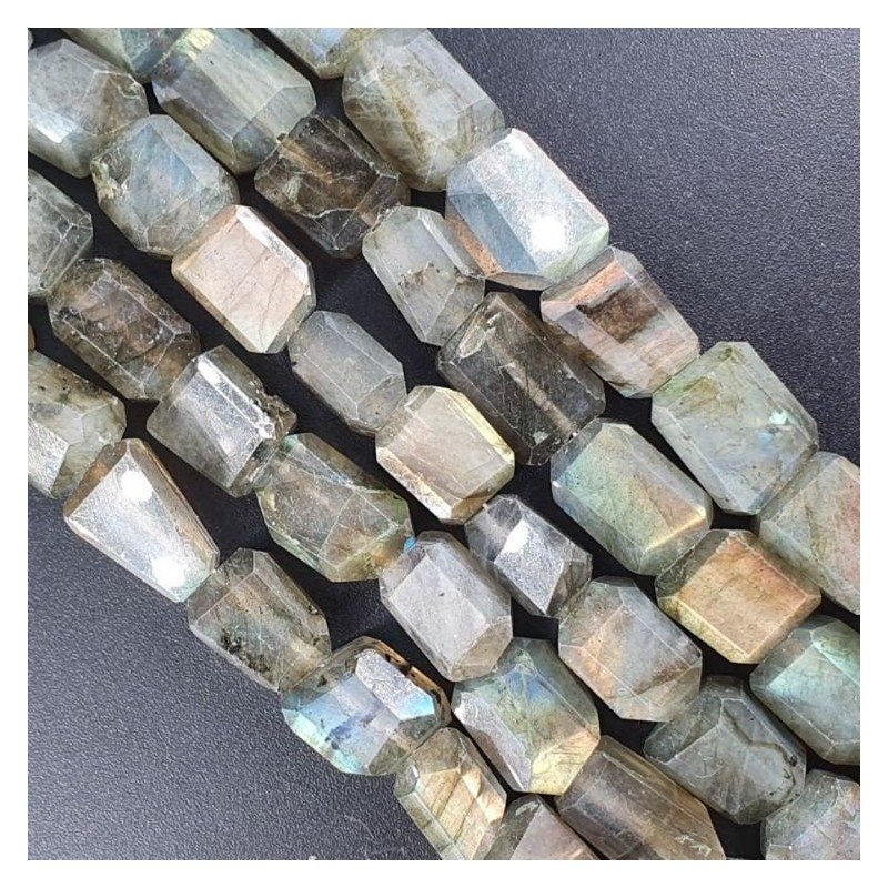 Labradorite (AA) Sassi Sfaccettati A Mano Taglio Gemma