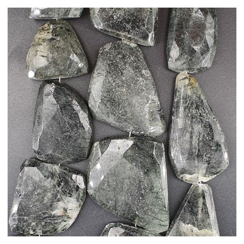 Quarzo Rutilato Tormalinato Naturale Sassi Sfaccettatoi Piatto