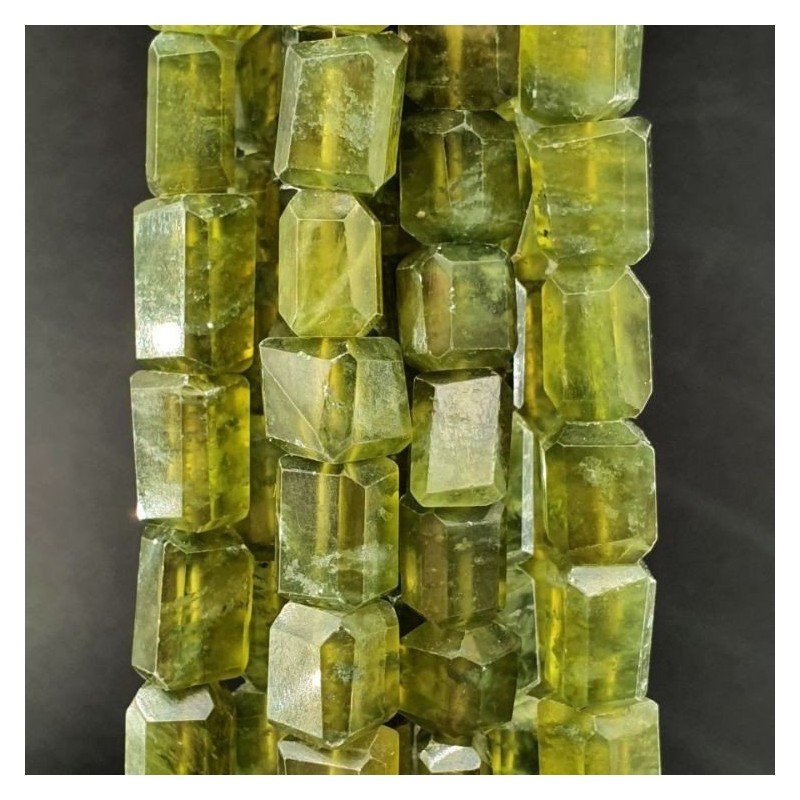 Peridoto Naturale (Olivina) Sassi Sfaccettati A Mano Taglio Gemma
